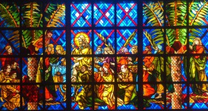witraż bazylika Matki Boskiej Królowej Pokoju w Jamusukro, na Wybrzeżu Kości Słoniowej
